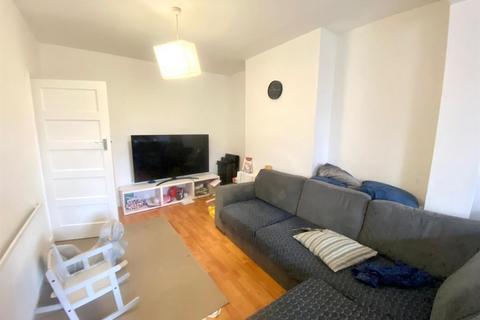 3 bedroom semi-detached house for sale, Hollywood Road, London