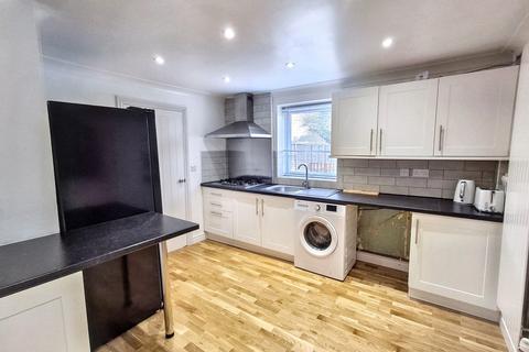 3 bedroom terraced house for sale, Edinburgh Crescent, Bourne, PE10