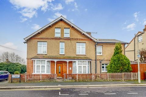 4 bedroom end of terrace house for sale, Granville Road, Watford, Hertfordshire, WD18