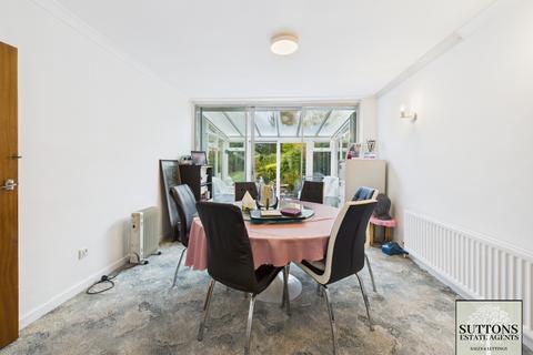 undefined, Brayford Avenue, Finham CV3 5BS