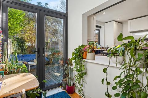 1 bedroom apartment for sale, Cricketfield Road, London, E5