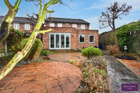 4 bedroom detached house for sale - Moorlands Court, Wath-Upon-Dearne, Rotherham