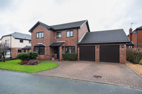 4 bedroom detached house for sale, Peacock Avenue, Winsford CW7