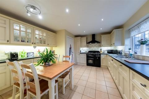 4 bedroom detached house for sale, Peacock Avenue, Winsford CW7