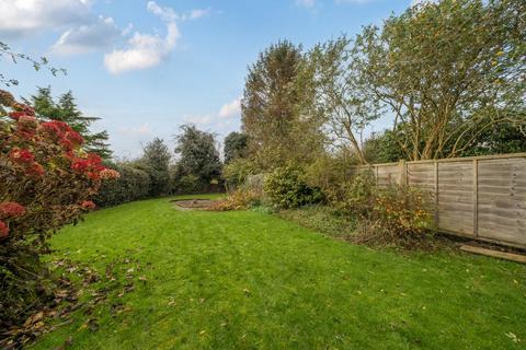 3 bedroom semi-detached house for sale, Victoria Mount, Horsforth, LS18