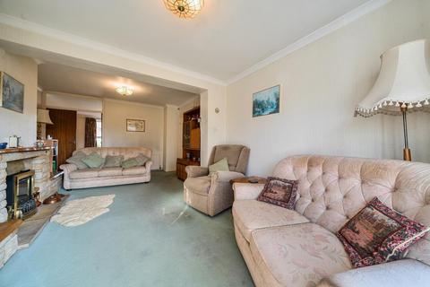 3 bedroom semi-detached house for sale, Victoria Mount, Horsforth, LS18