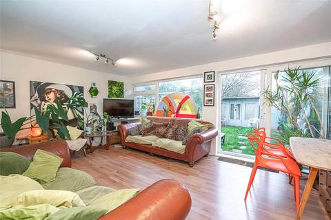 3 bedroom terraced house for sale, Muswell Avenue, London, N10