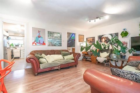 3 bedroom terraced house for sale, Muswell Avenue, London, N10