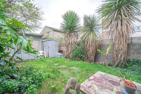 3 bedroom terraced house for sale, Muswell Avenue, London, N10