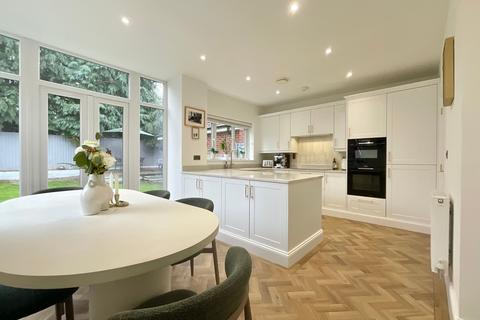 4 bedroom detached house for sale, Dairyfields Road, Willaston, CW5