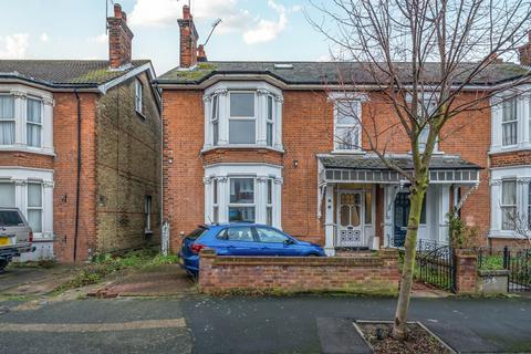 5 bedroom semi-detached house for sale, The Avenue, Gravesend, Kent, DA11