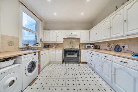 5 bedroom semi-detached house for sale, The Avenue, Gravesend, Kent, DA11