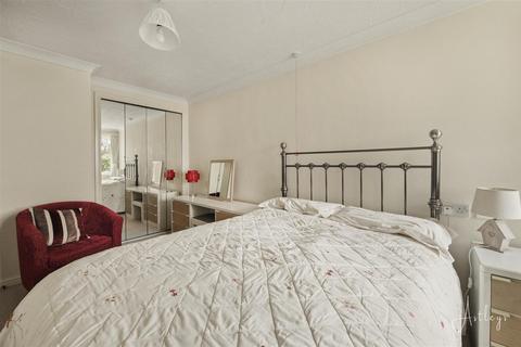 undefined, Palmyra Court, West Cross, Swansea