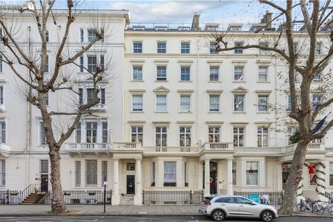 undefined, Queen's Gate, London, SW7