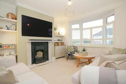4 bedroom semi-detached house for sale, Hawthorn Drive, Rodley, Leeds