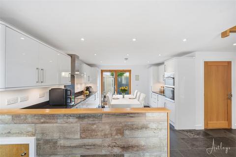3 bedroom detached house for sale, Port Eynon, Swansea