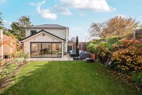 4 bedroom semi-detached house for sale, Brassie Avenue, Acton, London, W3