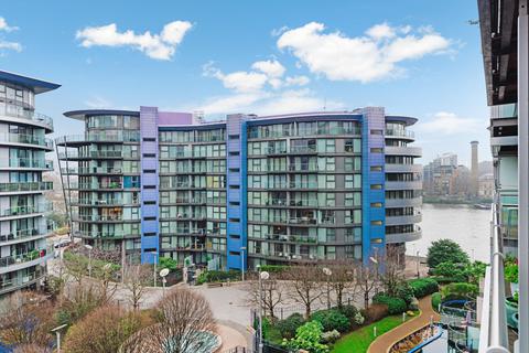 2 bedroom flat for sale, Queenstown Road, London, SW11