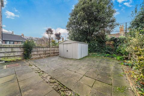 4 bedroom maisonette for sale - Ferndale Road, London SW9
