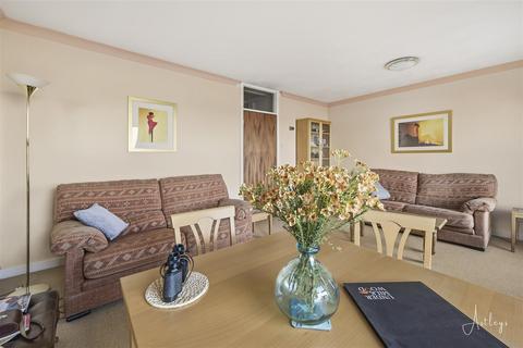 3 bedroom maisonette for sale, George Bank, Mumbles, Swansea