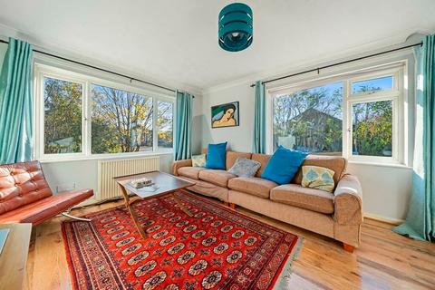 2 bedroom property for sale, Downside Walk, Brentford TW8