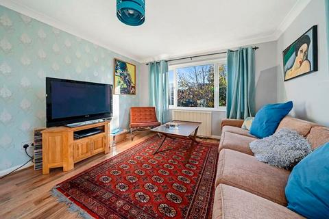 2 bedroom property for sale, Downside Walk, Brentford TW8