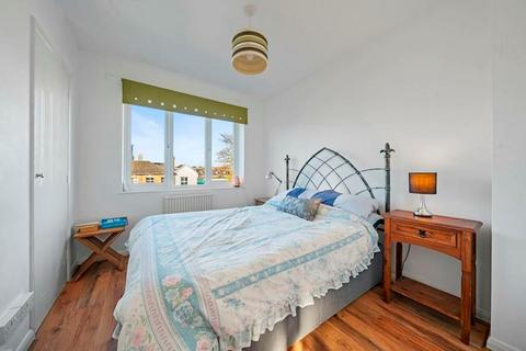 2 bedroom property for sale, Downside Walk, Brentford TW8