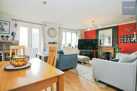 4 bedroom detached house for sale, Swinnow Lane, Bramley, LS13