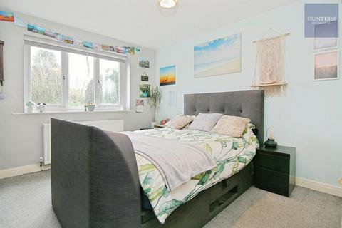 4 bedroom detached house for sale, Swinnow Lane, Bramley, LS13