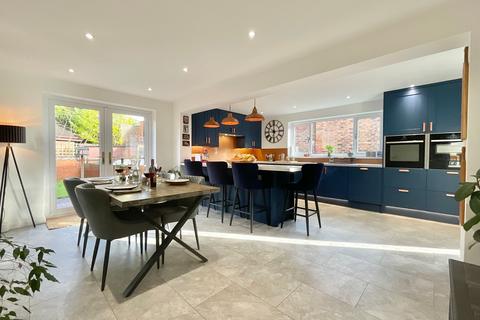 4 bedroom detached house for sale, Audlem Road, Woore, CW3