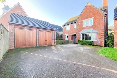 4 bedroom detached house for sale, Whitchurch Lane, Dickens Heath B90
