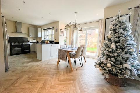 4 bedroom detached house for sale, Whitchurch Lane, Dickens Heath B90