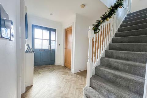 4 bedroom detached house for sale, Whitchurch Lane, Dickens Heath B90