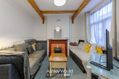 2 bedroom terraced house for sale, Banners Street, Halesowen B63
