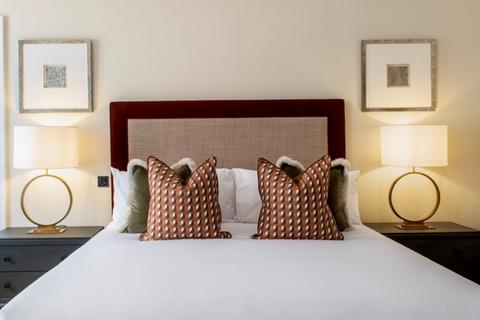 3 bedroom apartment to rent - Duke Street, London W1K