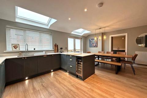 4 bedroom detached house for sale, Pleaton Lane, Allscott, Telford