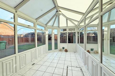 3 bedroom semi-detached house for sale, White Meadow Close, Herongate, Shrewsbury