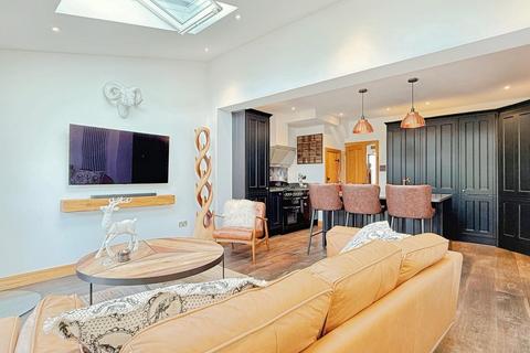 3 bedroom house for sale, Fawcett Avenue, Leeds