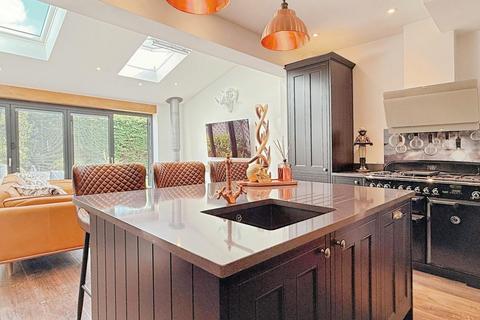 3 bedroom house for sale, Fawcett Avenue, Leeds