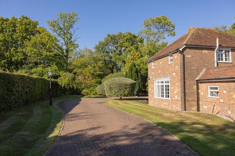 3 bedroom detached house for sale, Thatch House, Knowle Lane, Halland BN8 6PR