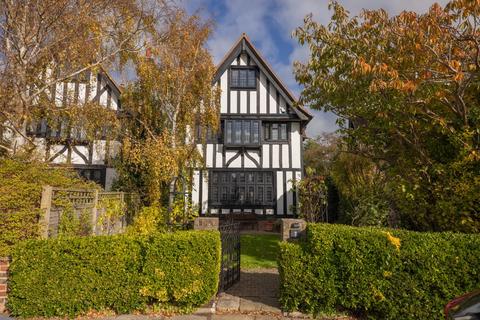 5 bedroom detached house for sale, Old Town, Eastbourne