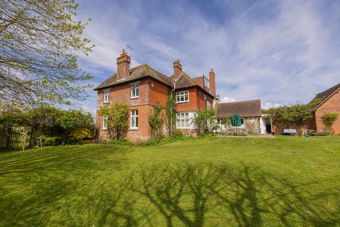 4 bedroom detached house for sale, Station Road, Berwick