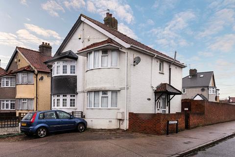 2 bedroom semi-detached house for sale, Budleigh Crescent, Welling, DA16
