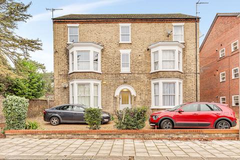 2 bedroom flat for sale, Rothsay Place, Bedford MK40