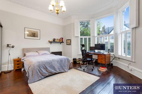 2 bedroom flat for sale, Fordwych Road, W. Hampstead Borders, London, NW2