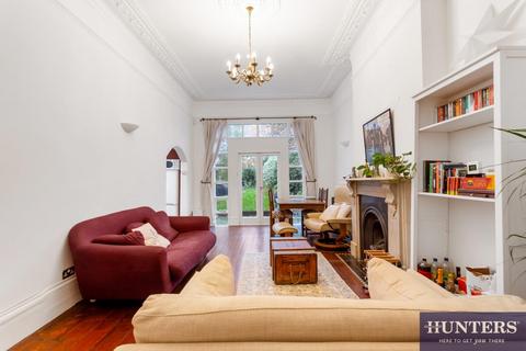 2 bedroom flat for sale, Fordwych Road, W. Hampstead Borders, London, NW2