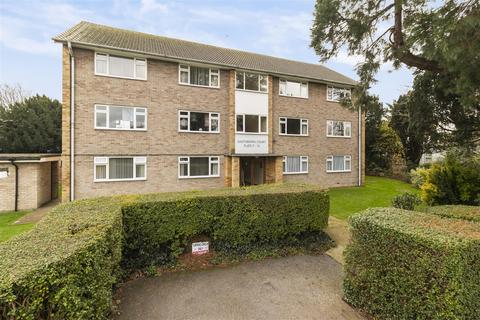 2 bedroom flat for sale, Old Drive, Polegate BN26