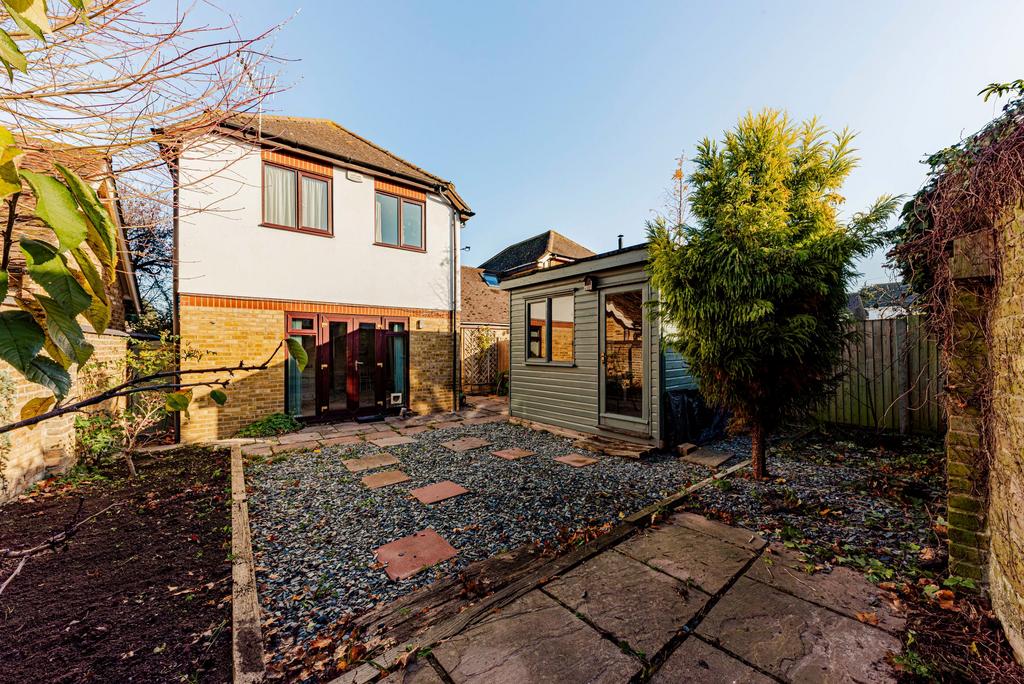 Rear Garden (1)