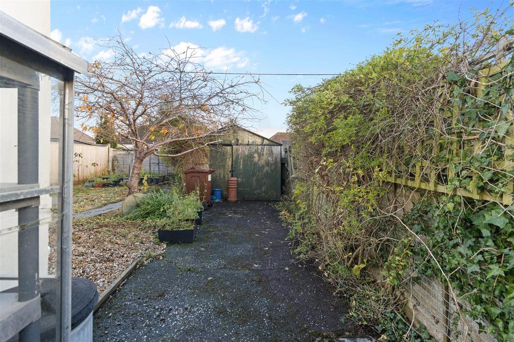 Store/Garage