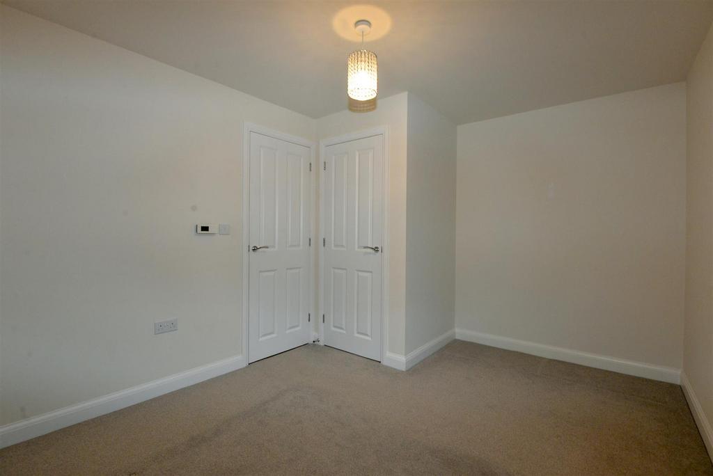 Bedroom1 3.jpg